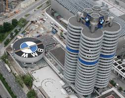 BMW пока не будет строить завод в России 